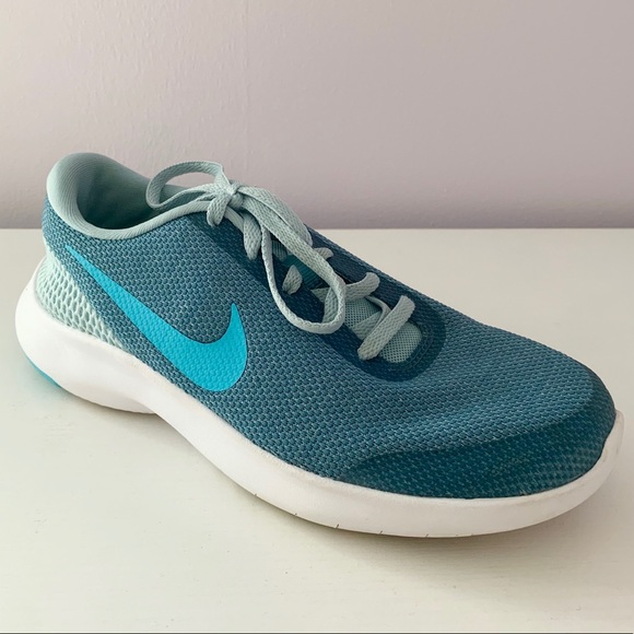teal color nike shoes